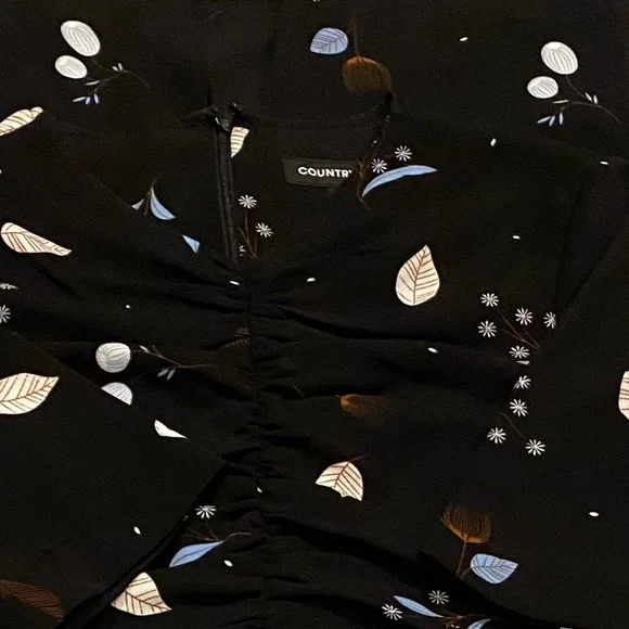 Country Road printed dress in black - Picture 3 of 4